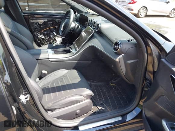 2023 Mercedes-Benz C 300 with VIN W1KAF4HB4PR086926, listed as a IAAI auction lot 42829246 with 31,358 mi miles and . Bid and sale history available at DreamBid. Image 5.