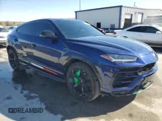 2019 Lamborghini Urus with VIN ZPBUA1ZL7KLA02968, listed as a Copart auction lot 69967374 with 9,747 mi miles and Salvage title. Bid and sale history available at DreamBid. Image 4.