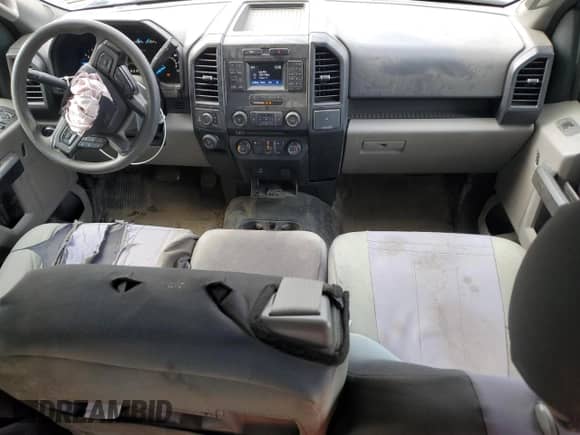 2016 Ford F-150 XL z VIN 1FTFX1EF4GKF59848, wystawiony jako Copart lot #82116385 z przebiegiem 163 477 mil mil oraz Szkoda całkowita • Salvage title. Historia ofert i sprzedaży dostępna na DreamBid. Obrazek 8.