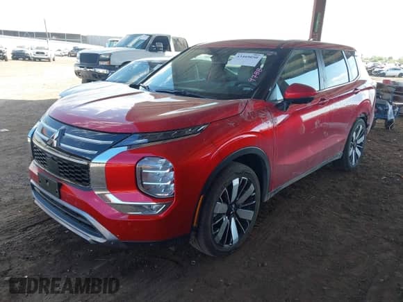 2025 Mitsubishi Outlander SE z VIN JA4J3VA8XSZ029835, wystawiony jako IAAI lot #43405050 z przebiegiem 8 221 mil mil oraz . Historia ofert i sprzedaży dostępna na DreamBid. Obrazek 2.