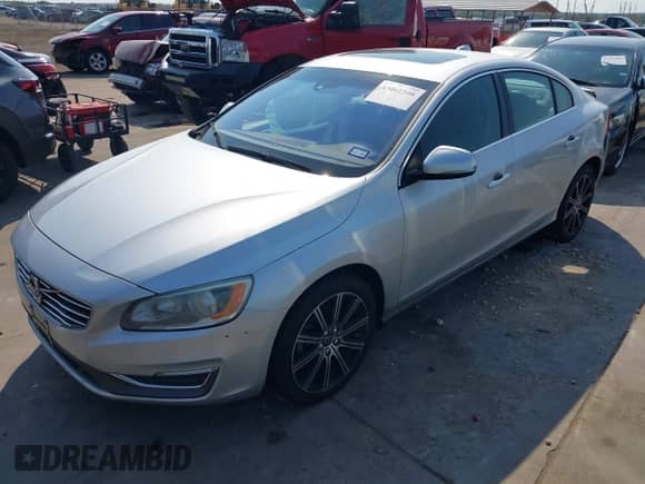 2017 Volvo S60 Inscription с VIN LYV402HK3HB195318, выставлен на аукционе IAAI как лот 43061548 с пробегом 187 331 миль миль и . История ставок и продаж доступна на DreamBid. Изображение 17.