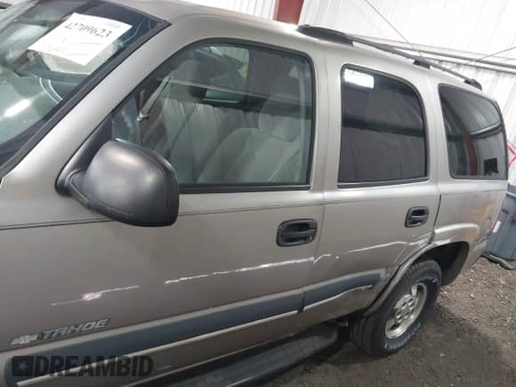 2003 Chevrolet Tahoe LS with VIN 1GNEK13VX3J301264, listed as a IAAI auction lot 42709623 with 173,641 mi miles and . Bid and sale history available at DreamBid. Image 14.