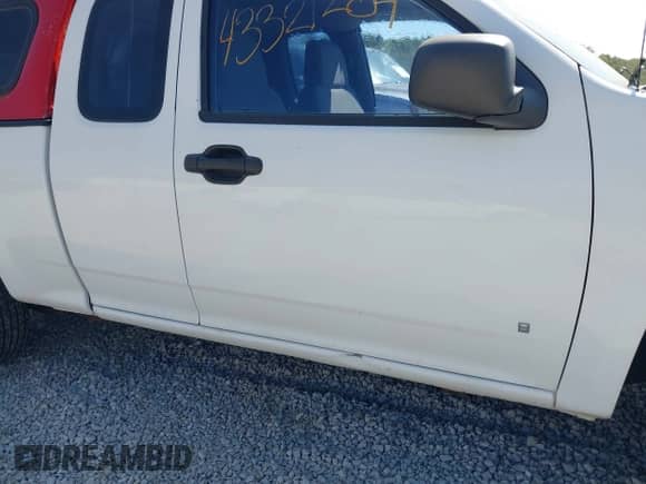 2006 Chevrolet Colorado Work Truck z VIN 1GCCS198668272911, wystawiony jako IAAI lot #43321284 z przebiegiem 165 178 mil mil oraz . Historia ofert i sprzedaży dostępna na DreamBid. Obrazek 6.