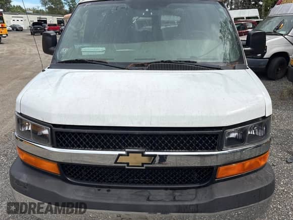 2014 Chevrolet Express Passenger LT с VIN 1GAZGYFG0E1198563, выставлен на аукционе Copart как лот 81248665 с пробегом 251 391 миль миль и Чистый • Clean title. История ставок и продаж доступна на DreamBid. Изображение 5.