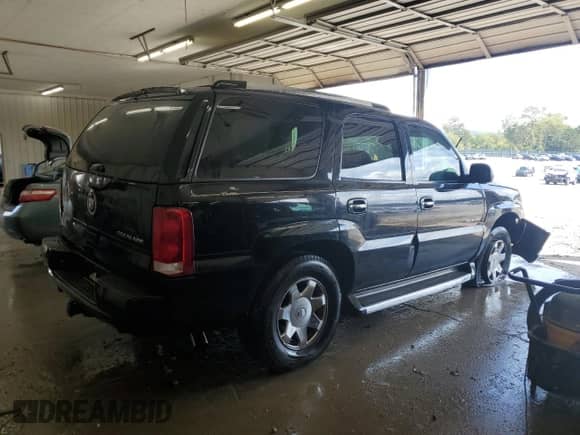 2005 Cadillac Escalade with VIN 1GYEK63N75R263044, listed as a Copart auction lot 84252495 with 122,807 mi miles and Salvage title. Bid and sale history available at DreamBid. Image 3.