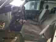 2001 Chevrolet Silverado 2500HD LS с VIN 1GCHC23UX1F106135, выставлен на аукционе Copart как лот 71551844 с пробегом 145 245 миль миль и Списание • Salvage title. История ставок и продаж доступна на DreamBid. Изображение 7.