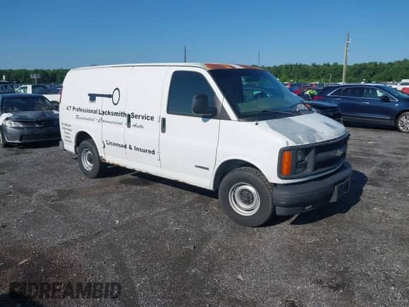 2001 Chevrolet Express Cargo с VIN 1GCFG15W411185187, выставлен на аукционе IAAI как лот 42565861 с пробегом 303 748 миль миль и . История ставок и продаж доступна на DreamBid. Изображение 1.