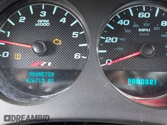 2008 Chevrolet Suburban LTZ z VIN 3GNFC16098G192144, wystawiony jako IAAI lot #42905762 z przebiegiem 426 715 mil mil oraz . Historia ofert i sprzedaży dostępna na DreamBid. Obrazek 7.