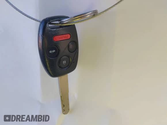 2004 Honda Accord LX с VIN JHMCM56434C029696, выставлен на аукционе IAAI как лот 42703196 с пробегом Не указан миль и . История ставок и продаж доступна на DreamBid. Изображение 11.