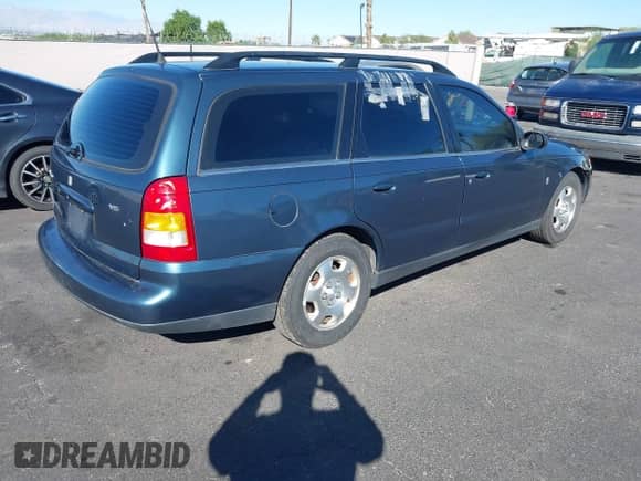 2002 Saturn LW with VIN 1G8JW84R02Y520580, listed as a IAAI auction lot 43365689 with 25,705 mi miles and . Bid and sale history available at DreamBid. Image 4.