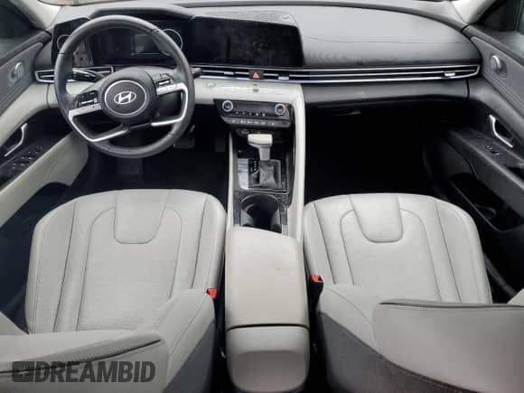 2025 Hyundai Elantra Limited z VIN KMHLP4DG6SU890244, wystawiony jako Copart lot #86228085 z przebiegiem 26 998 mil mil oraz Szkoda całkowita • Salvage title. Historia ofert i sprzedaży dostępna na DreamBid. Obrazek 8.