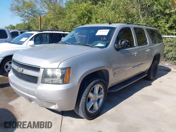 2007 Chevrolet Suburban LTZ with VIN 3GNFK16347G291594, listed as a IAAI auction lot 43421194 with 304,399 mi miles and . Bid and sale history available at DreamBid. Image 2.