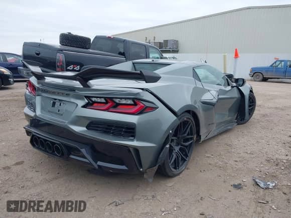 2024 Chevrolet Corvette 3LZ with VIN 1G1YF3D30R5607032, listed as a IAAI auction lot 41343511 with 6,164 mi miles and . Bid and sale history available at DreamBid. Image 4.
