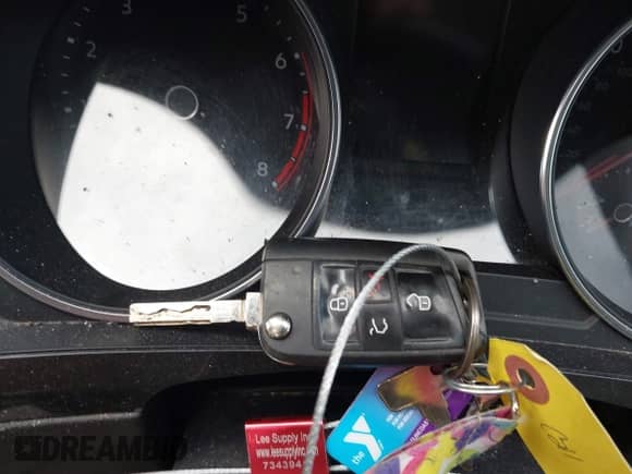 2019 Volkswagen Tiguan S с VIN 3VV1B7AX0KM101611, выставлен на аукционе IAAI как лот 43372465 с пробегом 63 802 миль миль и . История ставок и продаж доступна на DreamBid. Изображение 11.