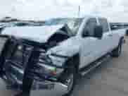 2015 Chevrolet Silverado 2500HD Work Truck z VIN 1GC1KUEG2FF175111, wystawiony jako IAAI lot #42463097 z przebiegiem 245 542 mil mil oraz . Historia ofert i sprzedaży dostępna na DreamBid. Obrazek 17.