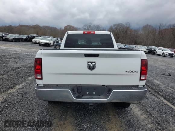 2023 Ram 1500 Tradesman z VIN 1C6RR7FT6PS586023, wystawiony jako Copart lot #82373804 z przebiegiem 3 304 mil mil oraz Szkoda całkowita • Salvage title. Historia ofert i sprzedaży dostępna na DreamBid. Obrazek 6.