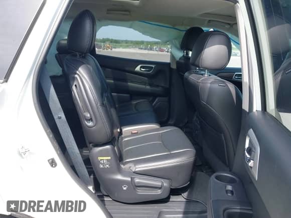 2017 Nissan Pathfinder SL z VIN 5N1DR2MM3HC625420, wystawiony jako IAAI lot #42454099 z przebiegiem 72 063 mil mil oraz . Historia ofert i sprzedaży dostępna na DreamBid. Obrazek 8.