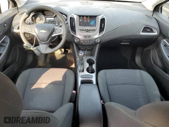 2017 Chevrolet Cruze LT z VIN 1G1BE5SM1H7181970, wystawiony jako Copart lot #71275545 z przebiegiem 95 841 mil mil oraz Szkoda całkowita • Salvage title. Historia ofert i sprzedaży dostępna na DreamBid. Obrazek 8.