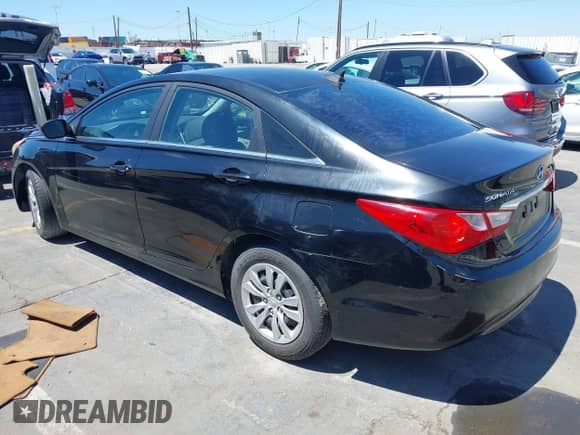 2011 Hyundai Sonata GLS z VIN 5NPEB4AC6BH065747, wystawiony jako IAAI lot #43025512 z przebiegiem 125 602 mil mil oraz . Historia ofert i sprzedaży dostępna na DreamBid. Obrazek 3.