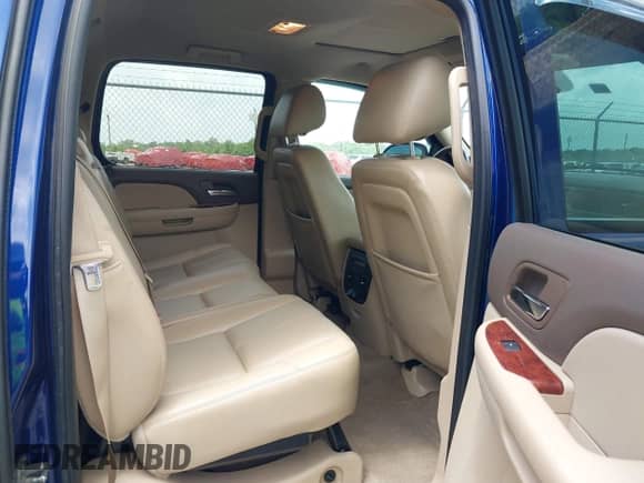 2013 Chevrolet Avalanche LT with VIN 3GNTKFE73DG329073, listed as a IAAI auction lot 42624001 with 131,372 mi miles and . Bid and sale history available at DreamBid. Image 8.
