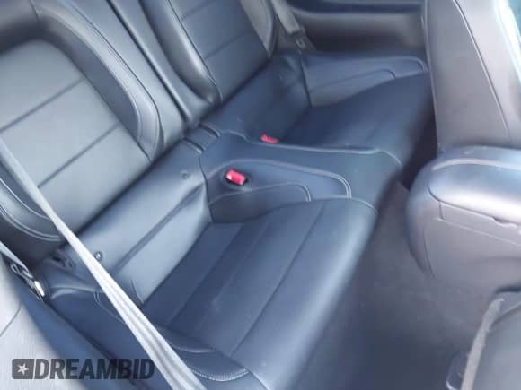 2019 Ford Mustang GT z VIN 1FA6P8CF7K5125657, wystawiony jako IAAI lot #43066928 z przebiegiem 88 816 mil mil oraz . Historia ofert i sprzedaży dostępna na DreamBid. Obrazek 8.