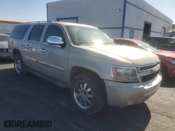 2007 Chevrolet Suburban LS с VIN 1GNFC16007J321532, выставлен на аукционе Copart как лот 61282355 с пробегом 237 313 миль миль и Чистый • Clean title. История ставок и продаж доступна на DreamBid. Изображение 4.