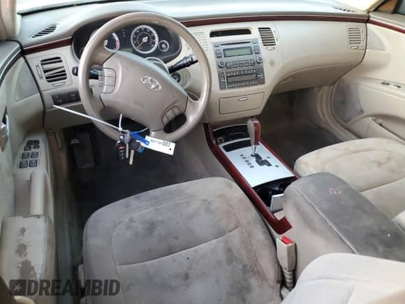 2007 Hyundai Azera SE с VIN KMHFC46F07A139744, выставлен на аукционе Copart как лот 74995734 с пробегом 114 646 миль миль и Чистый • Clean title. История ставок и продаж доступна на DreamBid. Изображение 8.