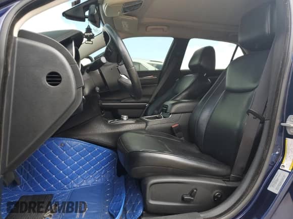 2017 Chrysler 300 C с VIN 2C3CCAKG0HH571519, выставлен на аукционе Copart как лот 69141855 с пробегом Не указан миль и Чистый • Clean title. История ставок и продаж доступна на DreamBid. Изображение 7.