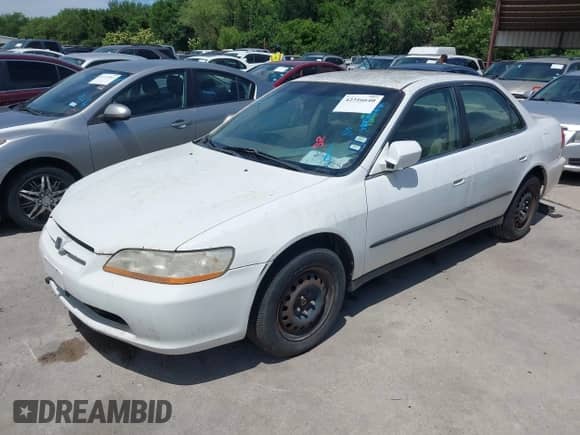 2000 Honda Accord LX с VIN 1HGCG1640YA067195, выставлен на аукционе IAAI как лот 42316640 с пробегом 214 225 миль миль и . История ставок и продаж доступна на DreamBid. Изображение 2.