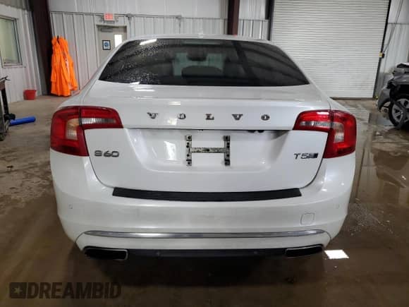 2017 Volvo S60 Inscription Platinum с VIN LYV402TM3HB146807, выставлен на аукционе Copart как лот 61412475 с пробегом 71 862 миль миль и Списание • Salvage title. История ставок и продаж доступна на DreamBid. Изображение 6.