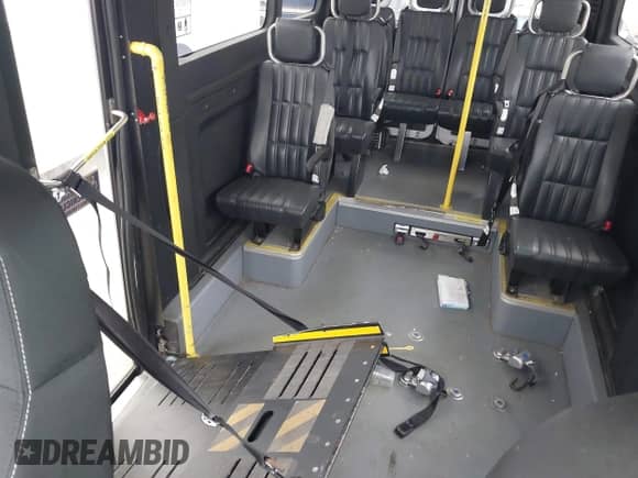 2020 Ram ProMaster z VIN 3C6URVUG1LE113972, wystawiony jako IAAI lot #42729990 z przebiegiem 45 177 mil mil oraz . Historia ofert i sprzedaży dostępna na DreamBid. Obrazek 8.