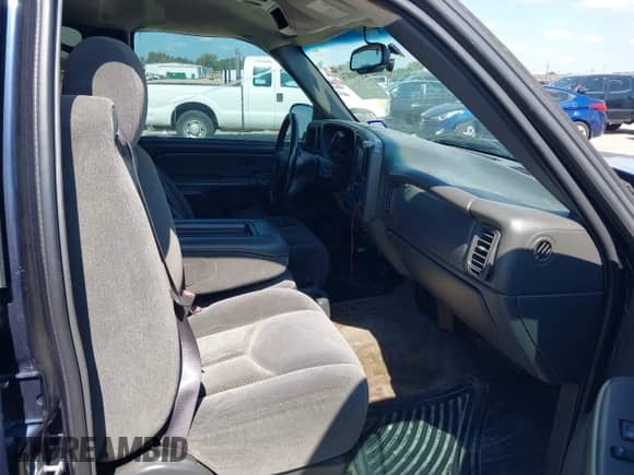 2006 Chevrolet Silverado 1500 LT1 z VIN 2GCEC13T861104368, wystawiony jako IAAI lot #43391074 z przebiegiem 264 407 mil mil oraz . Historia ofert i sprzedaży dostępna na DreamBid. Obrazek 5.