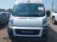 2022 Ram ProMaster Cargo z VIN 3C6LRVBG7NE109619, wystawiony jako IAAI lot #42807528 z przebiegiem 66 339 mil mil oraz . Historia ofert i sprzedaży dostępna na DreamBid. Obrazek 12.