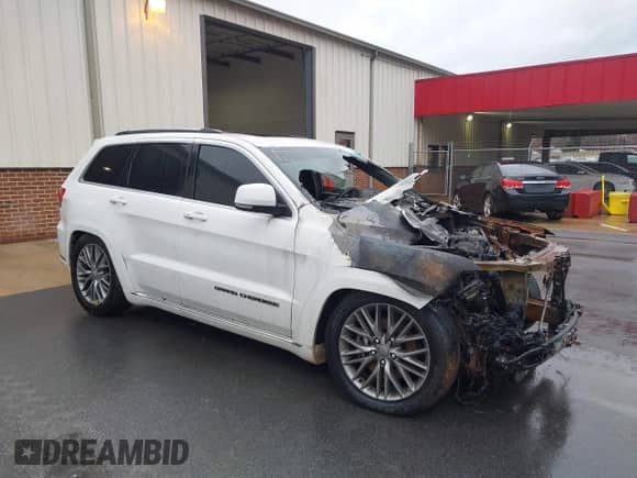 2017 Jeep Grand Cherokee Summit с VIN 1C4RJFJT7HC608690, выставлен на аукционе IAAI как лот 41072659 с пробегом Не указан миль и . История ставок и продаж доступна на DreamBid. Изображение 1.