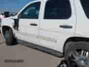 2009 Chevrolet Tahoe Commercial z VIN 1GNFK13029R259661, wystawiony jako IAAI lot #42540221 z przebiegiem 192 943 mil mil oraz . Historia ofert i sprzedaży dostępna na DreamBid. Obrazek 12.