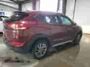 2017 Hyundai Tucson SE z VIN KM8J3CA47HU481735, wystawiony jako Copart lot #71189945 z przebiegiem 201 095 mil mil oraz Czysty tytuł • Clean title. Historia ofert i sprzedaży dostępna na DreamBid. Obrazek 3.