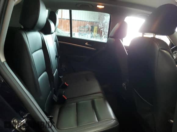 2017 Volkswagen Tiguan с VIN WVGMV7AX8HK001772, выставлен на аукционе Copart как лот 81980854 с пробегом 55 286 миль миль и Списание • Salvage title. История ставок и продаж доступна на DreamBid. Изображение 11.