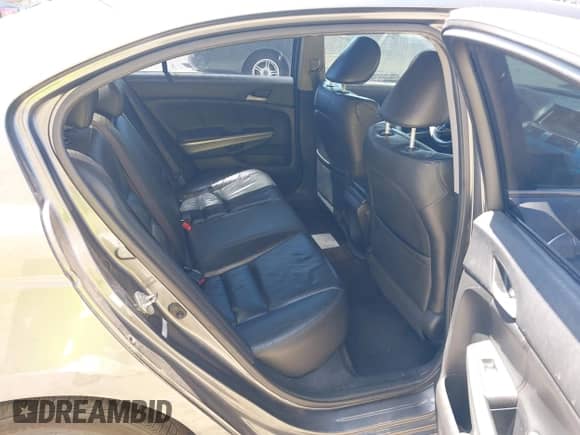 2009 Honda Accord EX-L z VIN 1HGCP258X9A073064, wystawiony jako IAAI lot #43056708 z przebiegiem 213 130 mil mil oraz . Historia ofert i sprzedaży dostępna na DreamBid. Obrazek 8.