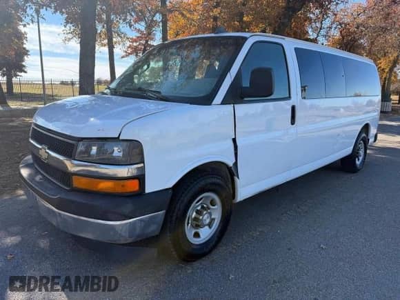 2017 Chevrolet Express Passenger LT с VIN 1GAZGPFG9H1176592, выставлен на аукционе Copart как лот 87533705 с пробегом 168 790 миль миль и Чистый • Clean title. История ставок и продаж доступна на DreamBid. Изображение 2.