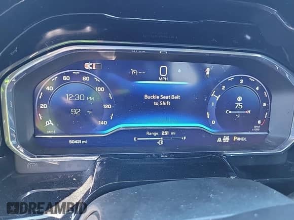 2024 Chevrolet Silverado 1500 LT z VIN 1GCRDDEK1RZ155405, wystawiony jako IAAI lot #43589544 z przebiegiem 50 431 mil mil oraz . Historia ofert i sprzedaży dostępna na DreamBid. Obrazek 7.