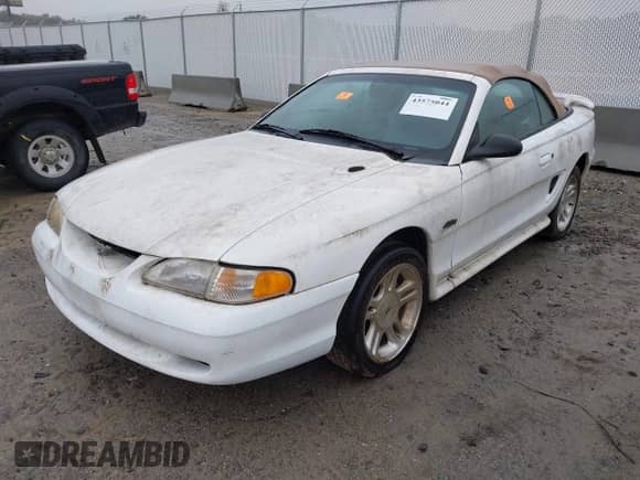 1998 Ford Mustang GT z VIN 1FAFP45XXWF189285, wystawiony jako IAAI lot #43575044 z przebiegiem 139 454 mil mil oraz . Historia ofert i sprzedaży dostępna na DreamBid. Obrazek 2.