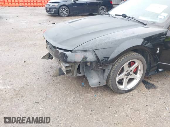 2001 Ford Mustang SVT Cobra z VIN 1FAFP46V81F232446, wystawiony jako IAAI lot #41957862 z przebiegiem 213 625 mil mil oraz . Historia ofert i sprzedaży dostępna na DreamBid. Obrazek 6.