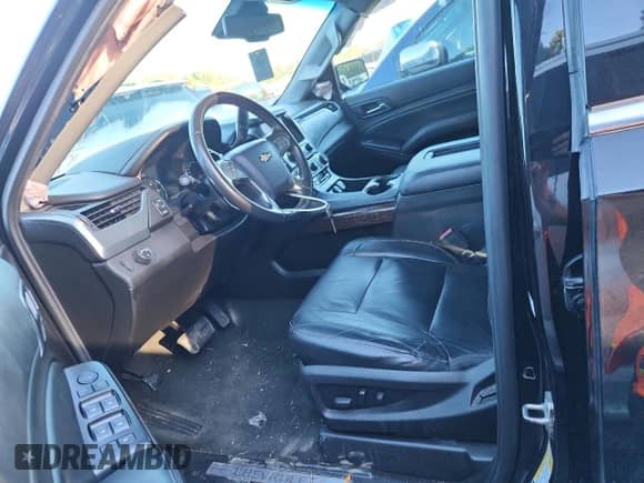 2017 Chevrolet Tahoe LT z VIN 1GNSCBKC8HR315503, wystawiony jako Copart lot #85694645 z przebiegiem 147 586 mil mil oraz Szkoda całkowita • Salvage title. Historia ofert i sprzedaży dostępna na DreamBid. Obrazek 7.