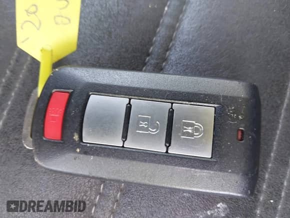 2020 Mitsubishi Outlander ES с VIN JA4AZ3A35LZ039956, выставлен на аукционе IAAI как лот 42570596 с пробегом 140 231 миль миль и . История ставок и продаж доступна на DreamBid. Изображение 11.