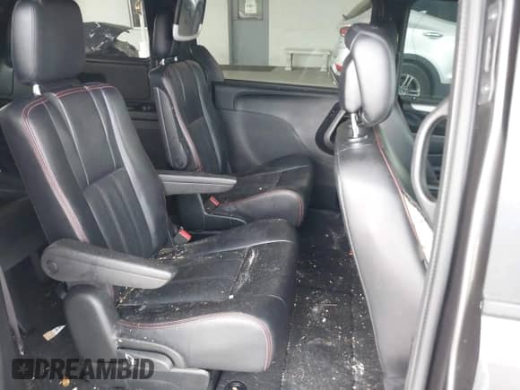 2019 Dodge Grand Caravan GT with VIN 2C4RDGEG0KR619197, listed as a IAAI auction lot 43371897 with 76,950 mi miles and . Bid and sale history available at DreamBid. Image 8.