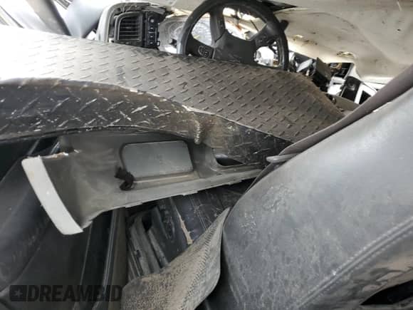 2004 Chevrolet Silverado 1500 LT с VIN 1GCEK19T24E285585, выставлен на аукционе Copart как лот 72052795 с пробегом Не указан миль и Списание • Salvage title. История ставок и продаж доступна на DreamBid. Изображение 8.