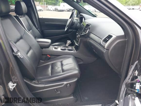 2021 Jeep Grand Cherokee 80th Anniversary with VIN 1C4RJFBG4MC669104, listed as a IAAI auction lot 42319682 with 37,397 mi miles and . Bid and sale history available at DreamBid. Image 5.