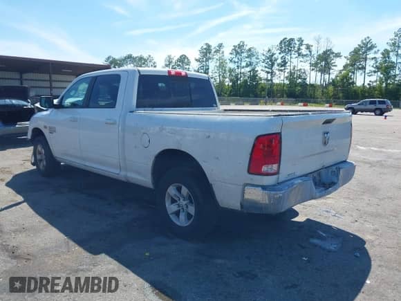 2019 Ram 1500 SLT z VIN 1C6RR7TT8KS682829, wystawiony jako IAAI lot #43163022 z przebiegiem 171 244 mil mil oraz . Historia ofert i sprzedaży dostępna na DreamBid. Obrazek 3.