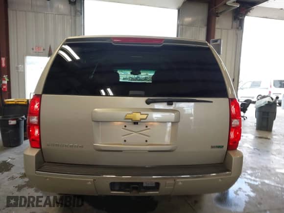 2012 Chevrolet Suburban LTZ с VIN 1GNSKKE78CR222779, выставлен на аукционе IAAI как лот 42710479 с пробегом 81 181 миль миль и . История ставок и продаж доступна на DreamBid. Изображение 17.