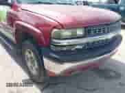 2002 Chevrolet Suburban LT z VIN 1GNEC16Z32J198649, wystawiony jako IAAI lot #42399077 z przebiegiem 242 308 mil mil oraz . Historia ofert i sprzedaży dostępna na DreamBid. Obrazek 12.